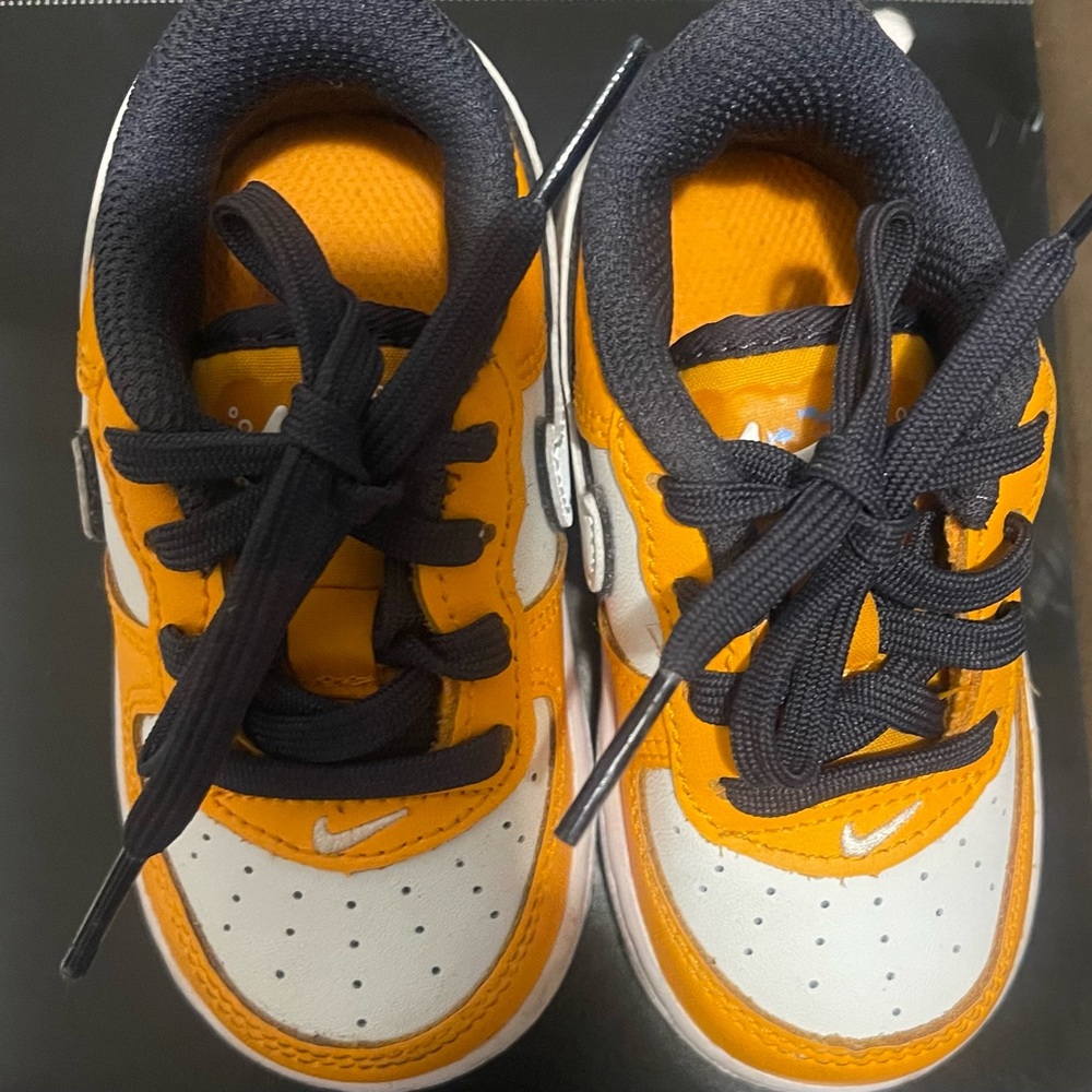 Air Force 1 Orange and royal blue 4.5 good condition only worn a few times